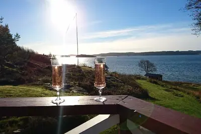 Image de 58, 000 m2 plot with 200m beach line without neighbors