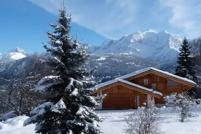 Appartement F4 dans chalet face au Mont Blanc (animaux non acceptés)
