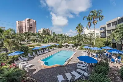 Image de Marco Beach Vacation Suites