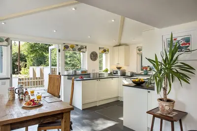 Image de A beautifully restored Cornish cottage retreat with private hot tub