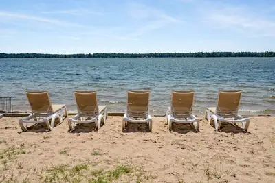 Image de Serene Lakefront Getaway at Fife Lake Lodge