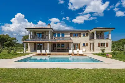 Image de Villa Campagna near Fažana with 7. 250m2 large garden and sauna