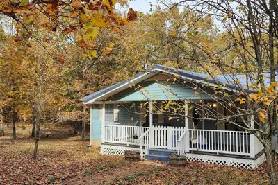 Image de Pet friendly, off the beaten path, only 6 mins to I-24, lots of hiking nearby