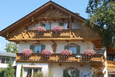 Image de Large, cozy *** vacation apartment with balcony on the top floor