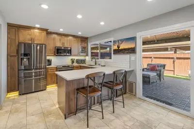 Luxury 3br Tech Townhouse, Pool, Old Town, Salt River Fields