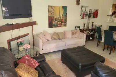 Image de Entire Condo. Caltech Area. 2 Bedroom, 2 1/2 Bath