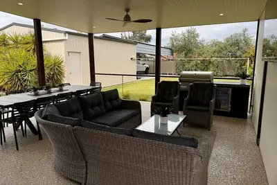 Bundalong Retreat with New alfresco area