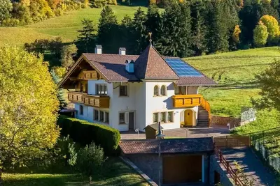 Image de Stylish apartment (C) at Haus Rabanser***-in the heart of the Dolomites / Val Gardena/Grödnertal