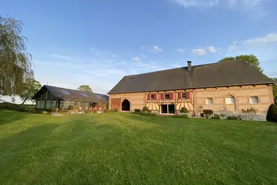 Image de Villa avec piscine chauffée à 10 minutes des plages