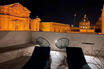 Image de Charming apartment in the historic center just a stone's throw from the sea