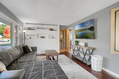 Image de Affordable & Spacious home near Minneapolis