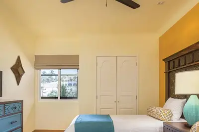 Image de On the beach, 2 Bd suite. Retreat to the villa enjoying warmth and relaxation.