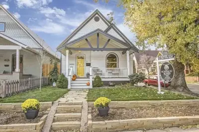 Highlands Square | 1885 Victorian Charmer | Urban Oasis