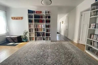 Image de Bel Appartement avec Stationement