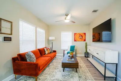 Image de Casa Fiesta-2bed/2bath 1100 sq ft urban stunner