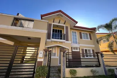 Image de House in the city of Butuan, near everything with security entrance. .
