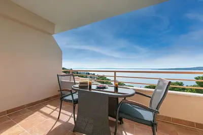Image de Garçonnière avec la terrasse et la vue sur le mer Brela, Makarska (As-20066-b)