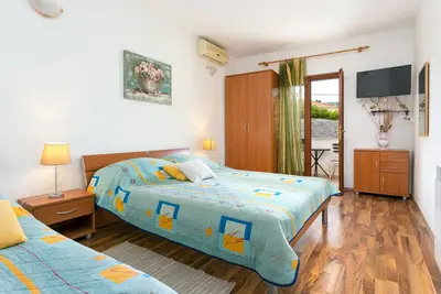 Image de Appartement d'une chambre avec le balcon Supetar, Brac (A-20134-b)