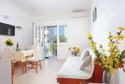 Image de Appartement d'une chambre avec la terrasse et la vue sur le mer Rogoznica (A-20142-c)