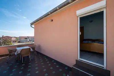 Image de Appartement de trois chambres avec la terrasse et la vue sur le mer Vir (A-20177-a)