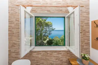 Image de Garçonnière avec la terrasse et la vue sur le mer Brela, Makarska (As-20186-c)