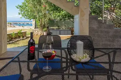 Image de Appartement de deux chambres prés de la plage Vir - Lozice, Vir (A-20202-a)