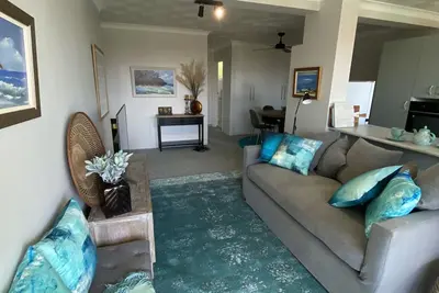 Image de Bribie Island | Pool & 100 metres to Bongaree Beach and Shops