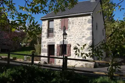 Image de Gîte de Rouchaube Orcival : la Petite Maison