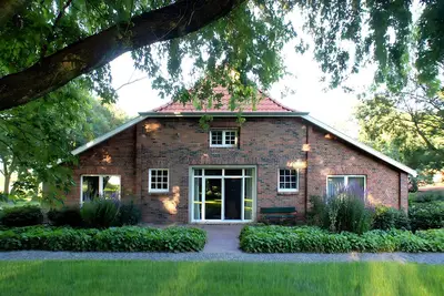 Image de Exclusive equipment, 2 bathrooms, fantastic garden, near Bad Zwischenahn, Wlan