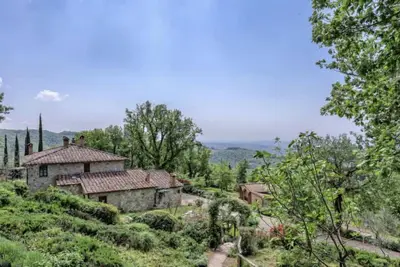 Image de Farmhouse with beautiful pool and jacuzzi, panoramic location in chianti