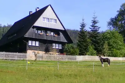 Image de New! Apartment Eulennest in an idyllic forester's lodge, individual and chic