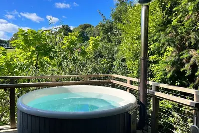 Image de Magnolia Lodge @ Lower Coombe Royal with Hot Tub