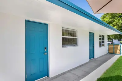 Image de Room with all comfort you need near Downtown