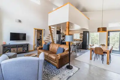 Image de Modern Home: \"Gorgeous design, breathtaking views\"
