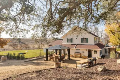 Image de Hidden Gem! Rural Location, mins from Paso center. English style farm cottage.
