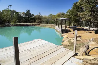 Image de Orange Door Cabin 2 - Swim and Fish!
