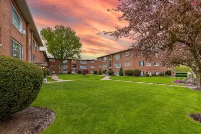 Image de King & Queen Luxury Memory Foam Beds near Cleveland Airport | Georgetown Villas