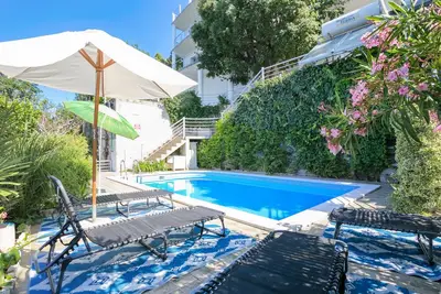 Image de Appartement de trois chambres avec la terrasse et la vue sur le mer Brela, Makarska (A-6828-d)
