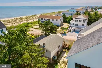 Image de Steps from the Sand & Pet Friendly - Little Dune Beach House!