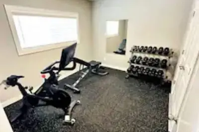 Image de Newburgh Newsie - 3br, 2. 5ba, Gym, Patio, New Construction in Amazing Location!