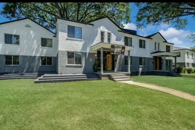 Image de Fall in love with this newly renovated townhouse.