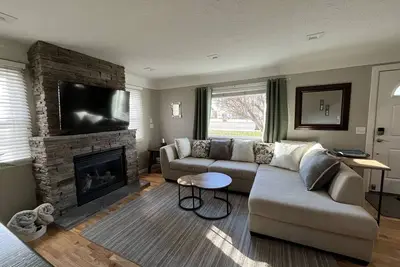 Image de Updated Traditional Home Near Lake Elmo