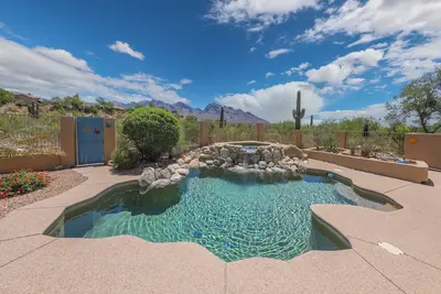 Image de Winter Sun & Heated Pool Bliss! Family friendly.