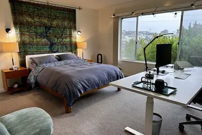 Image de Family home 10 min from Sfo, 30 min from Sf & Silicon Valley