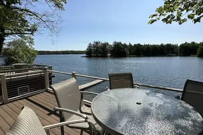 Image de Cozy Cottage on the lake w/ all new remodel
