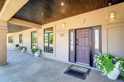 Image de Exotic 4 Bedrooms Bungalow, Hot Pool Pool Table, Ping Pong