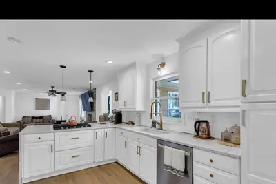 Image de *New* Cozy 3bdr+1Bonus Newly Remodeled Home