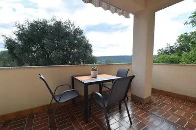 Image de Appartement d'une chambre avec la terrasse Cizici, Krk (A-20348-a)