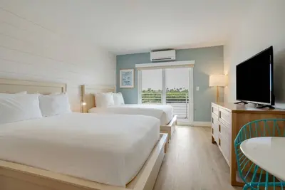 Image de Snorkeling & Kayaking Beach Resort! Seaside Villa w/Patio! Marina, Pool, Parking