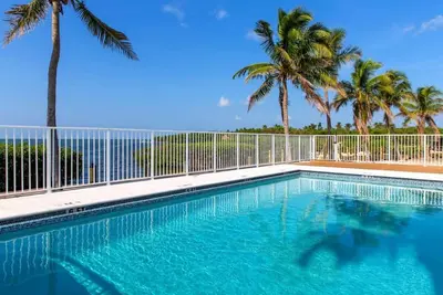 Image de Family Escape in Islamorada! Seaside Unit w/ Balcony! Water Sports Equipment